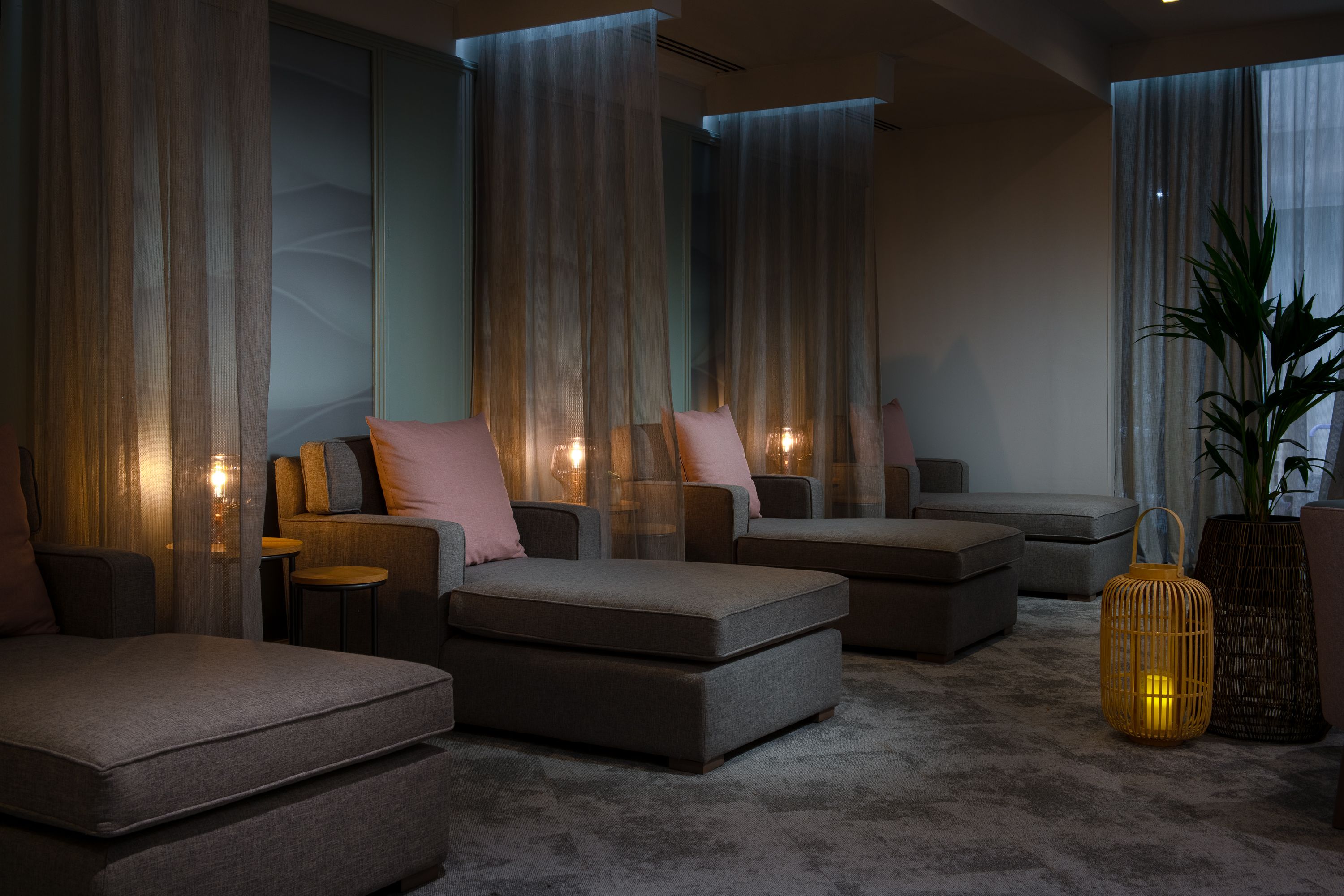 Side view of relax beds in relax lounge